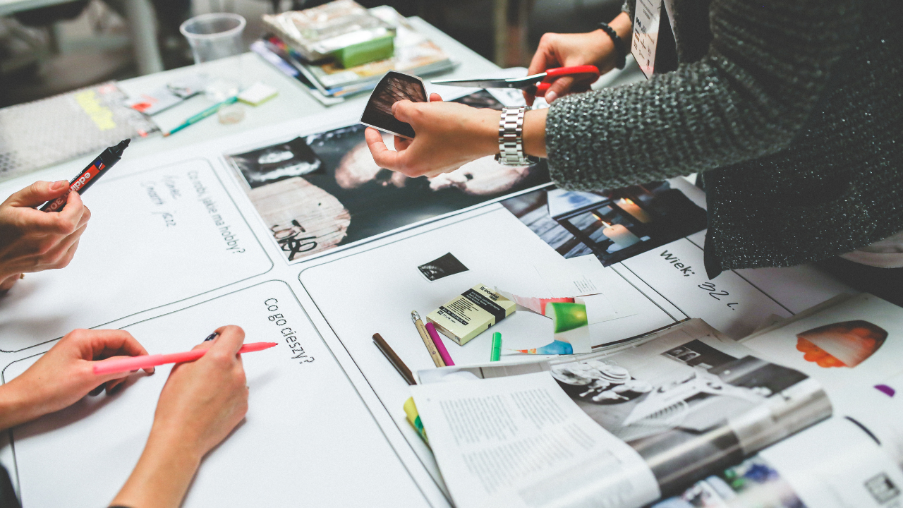 Diseñadores de branding que debes seguir Diseñadores de branding que debes seguir